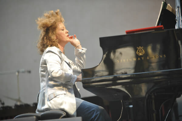 Lisa Moore, pianist