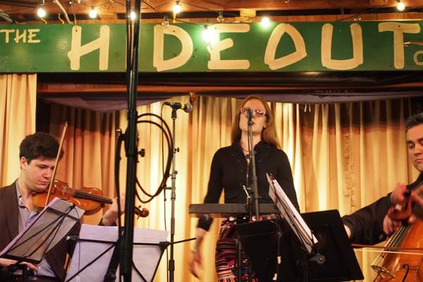 Vocalist Constance Volk with Spektral Quartet at The Hideout in Chicago (photo credit: Larry Dunn)