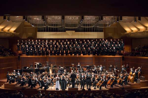 San Francisco Symphony Orchestra, soloists, and chorus perform Beethoven's Mass in C (photo credit: Kristen Loken) 