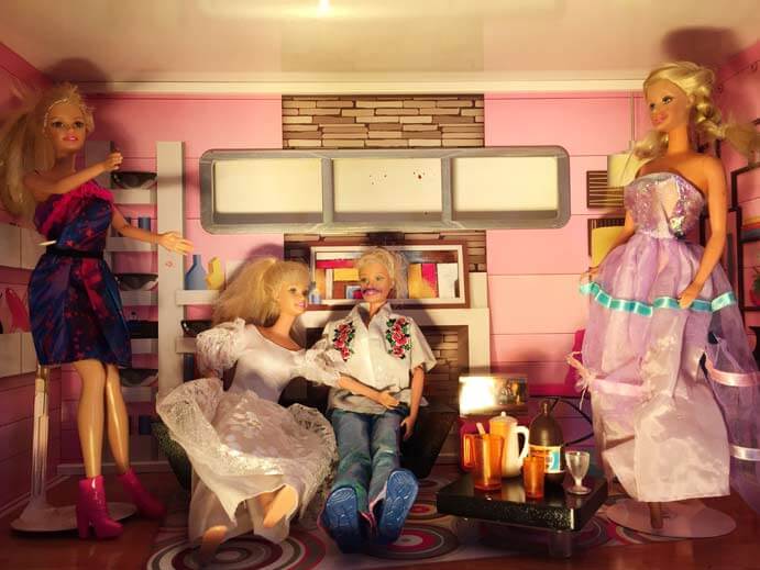 Mocrep doll house set for Jennifer Walshe's XXX_LIVE_NUDE_GIRLS!!! (photo: Lia Kohl)