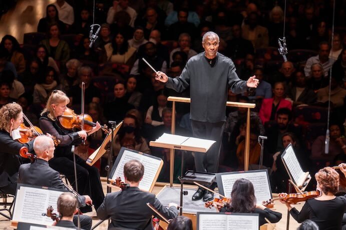 Thomas Wilkins and the NY Phil -- Photo by Chris Lee