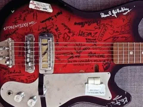 No-name $100 electric guitar