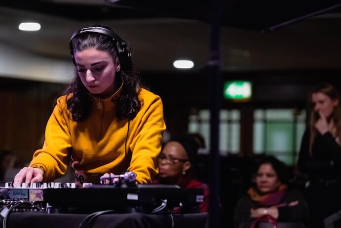 Shiva Feshareki at Spitalfields Festival's Ringside Symphony--Photo courtesy of Spitalfields Festival