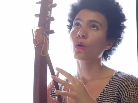 Anaïs Maviel--Photo courtesy www.anaismaviel.bandcamp.com