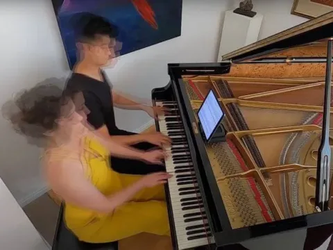HOCKET performs Christopher Stark's Les barricades quotidiennes for #What2020SoundsLike