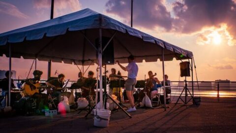 Contemporaneous presents 