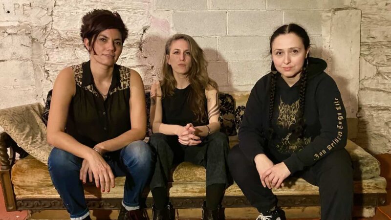 Ava Mendoza, gabby fluke-mogul, and Carolina Pérez -- Photo by Martin Bisi