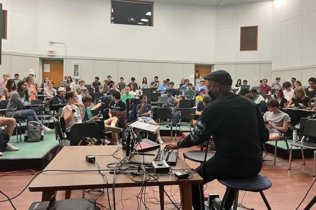 Ravish Momin Masterclass at UNC-Chapel Hill, part of Fall 2023 tour -- Courtesy of artist 