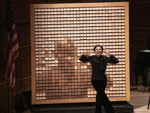 Lucy Fitz Gibbon with ACO, sculpture wall by Daniel Rozin -- Photo by Alfred Kan