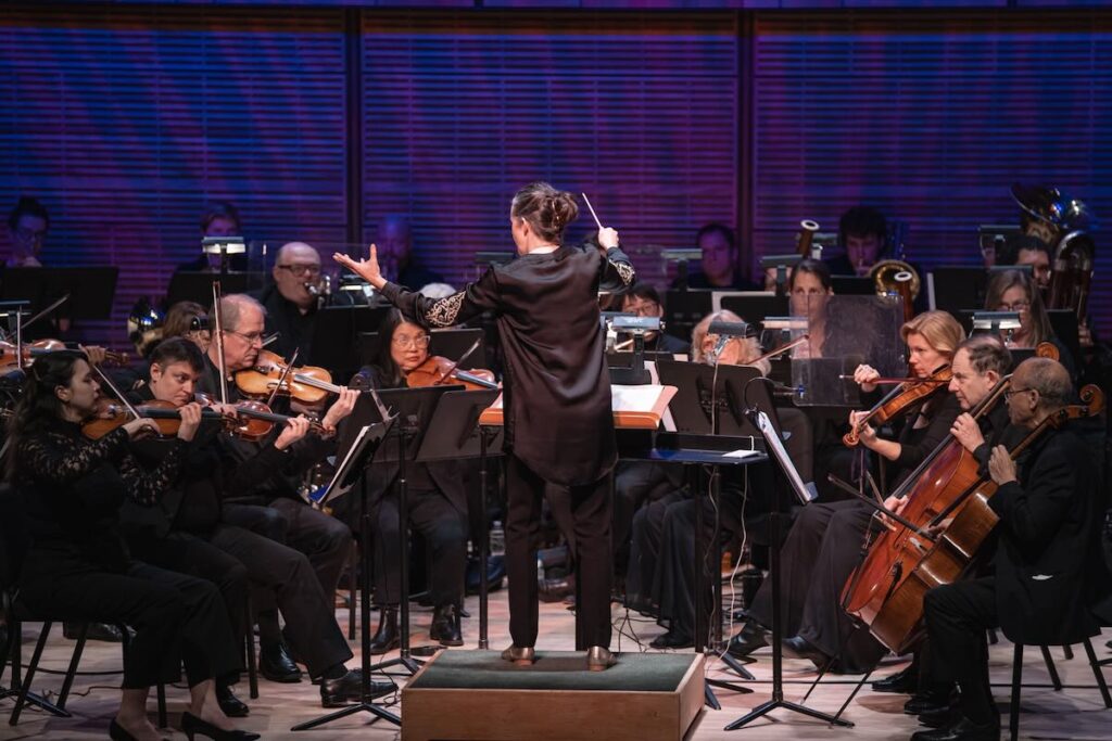 Mélisse Brunet and ACO -- Photo by Alfred Kan