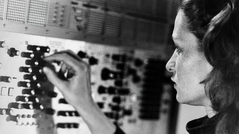 Éliane Radigue -- Courtesy of Éliane Radigue, Yves Arman, Foundation A.R.M.A.N.